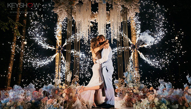 Вертушки из фонтанов в финале свадьбы